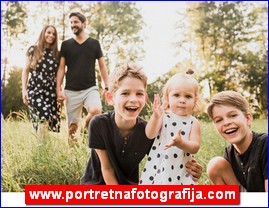 Portretna fotografija, portretno fotografiranje, poslovna fotografija, poslovno fotografiranje, Lifestyle fotografija, družinsko fotografiranje, družinska fotografija, promocijsko fotografiranje, fotografiranje izdelkov, fotografiranje otrok, kreativni portret, fotografiranje za dokumente, studijsko fotografiranje, foto studio, Fotografske storitve, Andraž Gregorič, Domžale, Slovenija, www.portretnafotografija.com